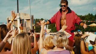 Piranha 3DD Movie: Сцена №2