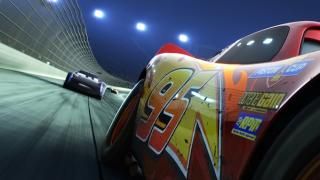 Cars 3 Película: Rayo McQueen en la pista