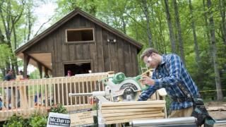 لقطة شاشة من Tiny House Nation