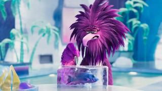 The Angry Birds Movie 2: Zeta toca un pescado congelado