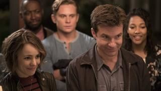 Película de noche de juegos: Annie y Max en pareja