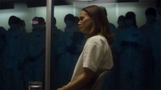 فيلم الإبادة: استجواب عالم الأحياء