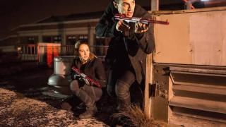 Película divergente: Tris y cuatro con pistolas