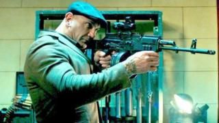 Plano de fuga 2: Filme de Hades: Cena 1