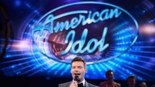Ryan Seacrest saatejuhina.