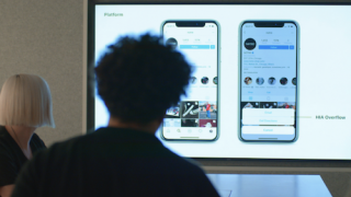Resumen: El arte del diseño Serie de televisión: análisis de los diseños de interfaces de usuario de teléfonos móviles.