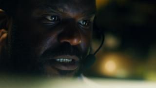 Filme Songbird: Cena # 1