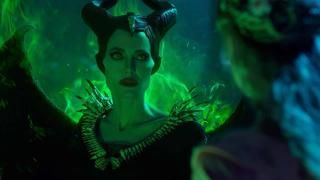 Malévola: Mistress of Evil Filme: Malévola cercada por chamas verdes