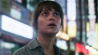 アースクエイクバード映画:ルーシーフライ