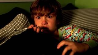 Película Lights Out: Escena # 3