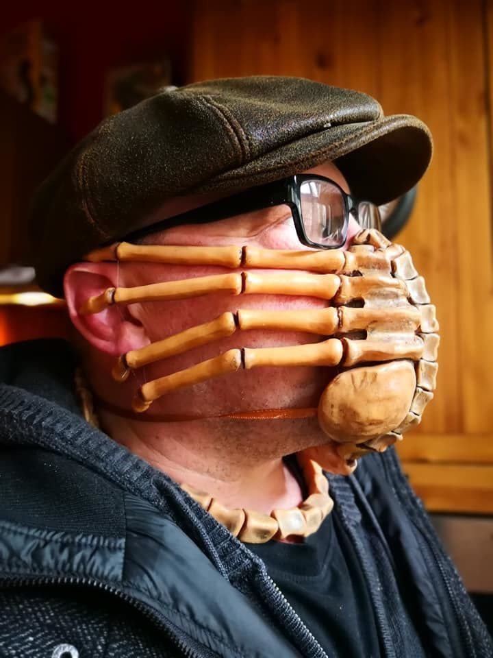 Máscara de facehugger