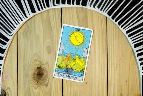 The Moon Card Tarot Guide & Meanings