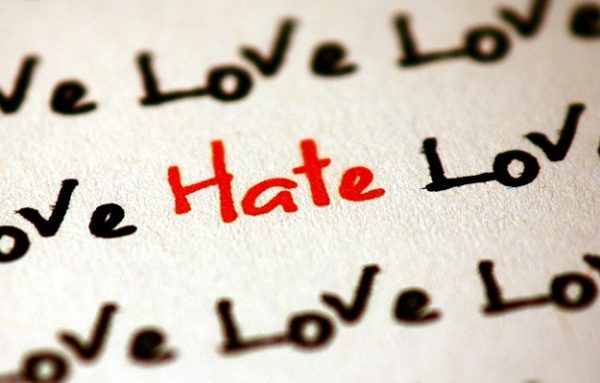 любовта издържа и омразата отмира