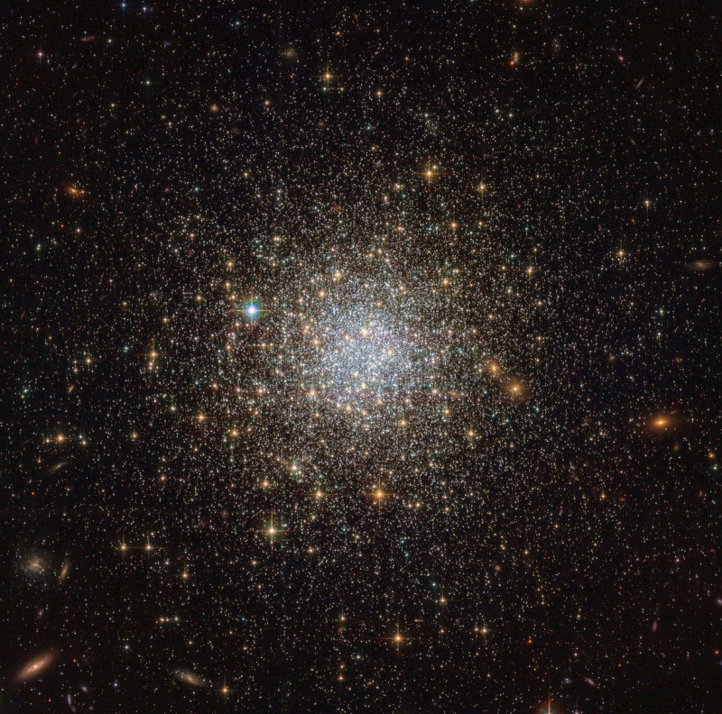 Der spektakuläre Kugelsternhaufen NGC 1466. Credit: ESA/Hubble & NASA