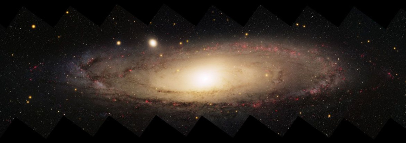 Великолепната галактика Андромеда заедно със спътника си M32 (горе вляво от центъра). Кредит: Екип за проучване на местната група и Т.А. Ректор (Университет на Аляска Анкоридж)