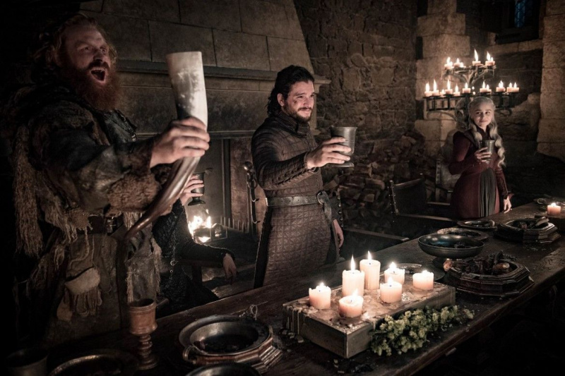 A cena infame da garrafa de água de Game of Thrones levou seis dias para ser filmada com uma tonelada de calor