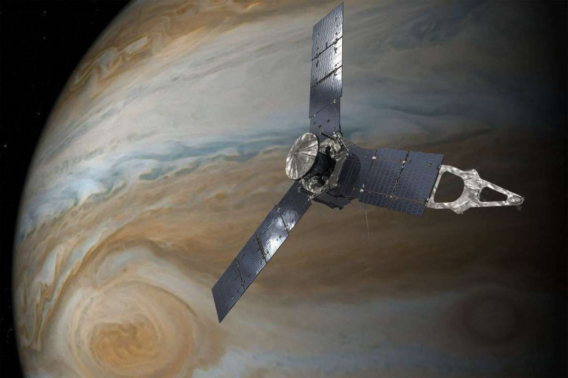 Направете спираща дъха разходка над Юпитер в извисяващия се нов видеоклип на космически кораб Juno на НАСА