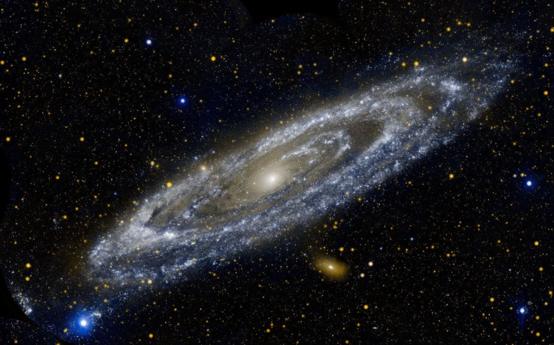 Andromeda galaktika ultraviolettkiirguses, nagu nägi NASA GALEXi missioon. Krediit: NASA/JPL-Caltech