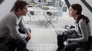 The Hunger Games: Mockingjay, Part 2 Film: Gale og Katniss i District 13