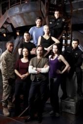 Slika plakatov TV Stargate Universe