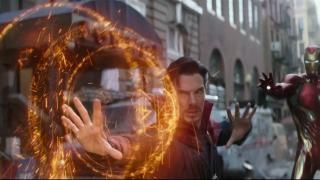فيلم Avengers: Infinity War Movie: Doctor Strange and Iron Man in battle