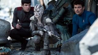 „Star Trek“: anapus: Spockas, Jaylahas ir Bonesas