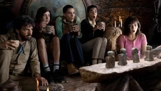 Filmas „Dora ir prarastas aukso miestas“: Alejandro, Dora ir trys klasiokai atrodo baimingi dėl senovės artefaktų
