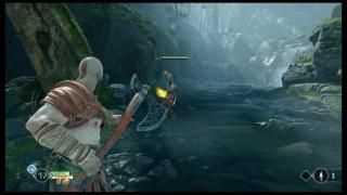 God of War: captura de pantalla n. ° 1: Kratos puede usar su hacha para golpear a los enemigos desde lejos.