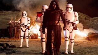 Star Wars: Episodio VII: El despertar de la fuerza Película: Kylo Ren y Stormtroopers
