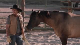 Serie de televisión de Yellowstone: Corey Dutton en la reserva.