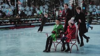 A Christmas Prince: The Royal Baby Movie: Skating!