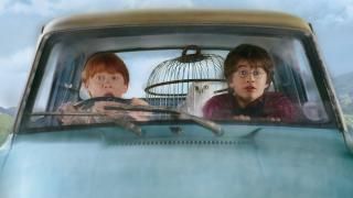 Película de Harry Potter y la cámara secreta: Ron y Harry conducen un auto volador