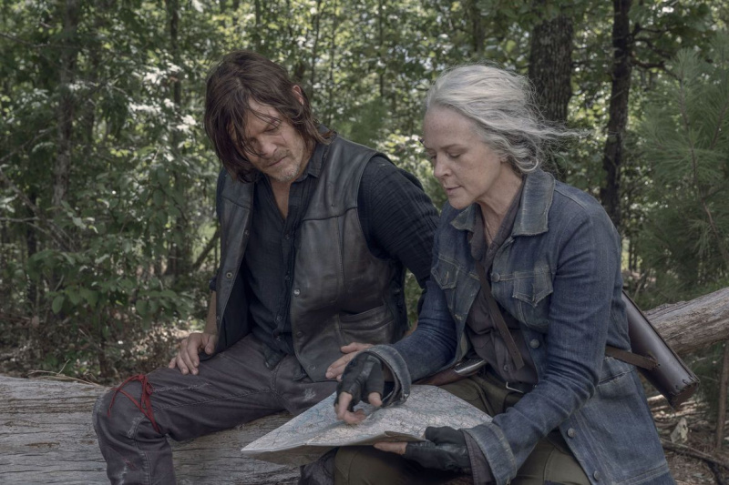 Walking Dead beigsies pēc 11. sezonas, tiks pārvērsta sērijās, kurās piedalīsies Daryl & Carol
