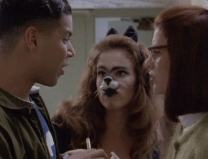 Хелоуин извежда мъртвите в тийнейджърския сериал от 90-те „Моят така наречен живот“