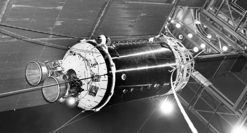 Un étage supérieur Centaur comme celui qui a propulsé Surveyor 2 sur la Lune. L'objet 2020 SO pourrait très bien être un booster Centaur usé. Crédit : NASA