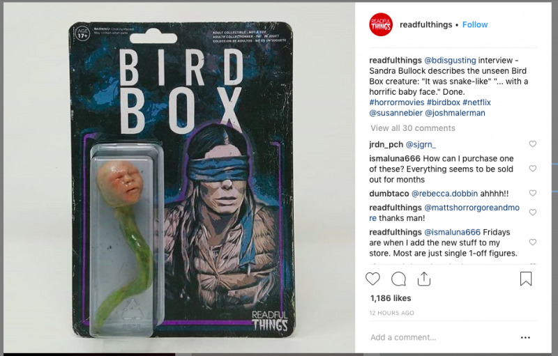 Художникът си представя чудовищата от Bird Box като ретро играчка благодарение на описанието на Сандра Бълок