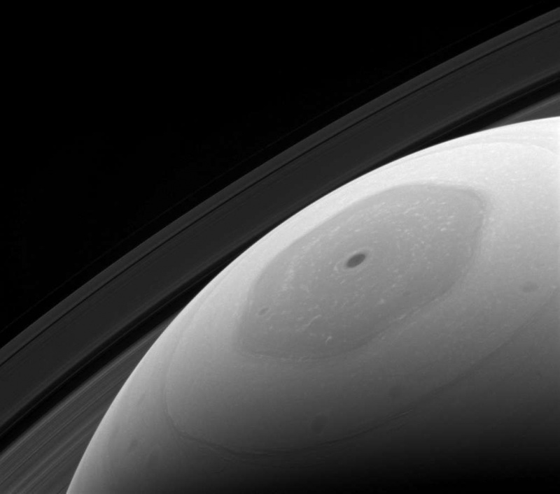Шестоъгълник на Сатурн