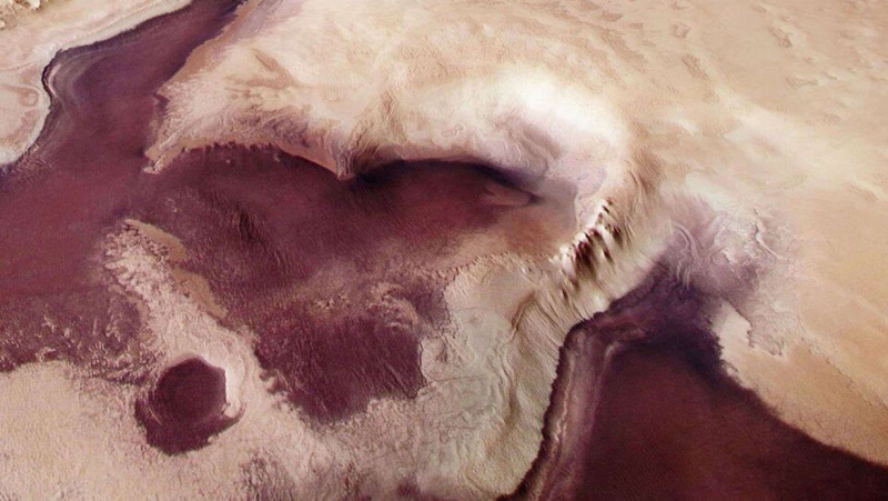 Ο Άρης αποκαλύπτει «τατουάζ» αγγέλου, διαβόλου και καρδιάς καθώς ο πάγος στον νότιο πόλο του εξατμίζεται