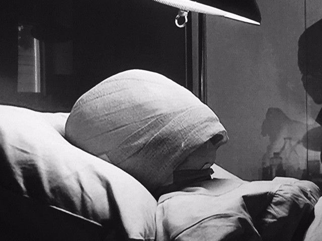 11. novembra v histórii zóny súmraku: Oslava premiéry filmu „Oko pozorovateľa“ v roku 1960