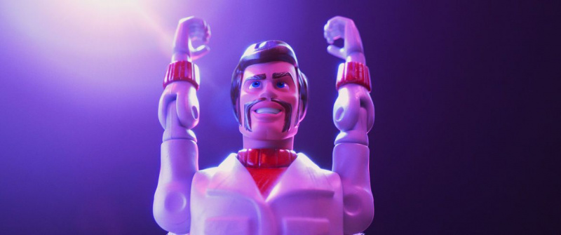 Hvorfor Toy Story 4 tilføjede legetøj fra 90'erne og eksperimenterede med en iPad -karakter
